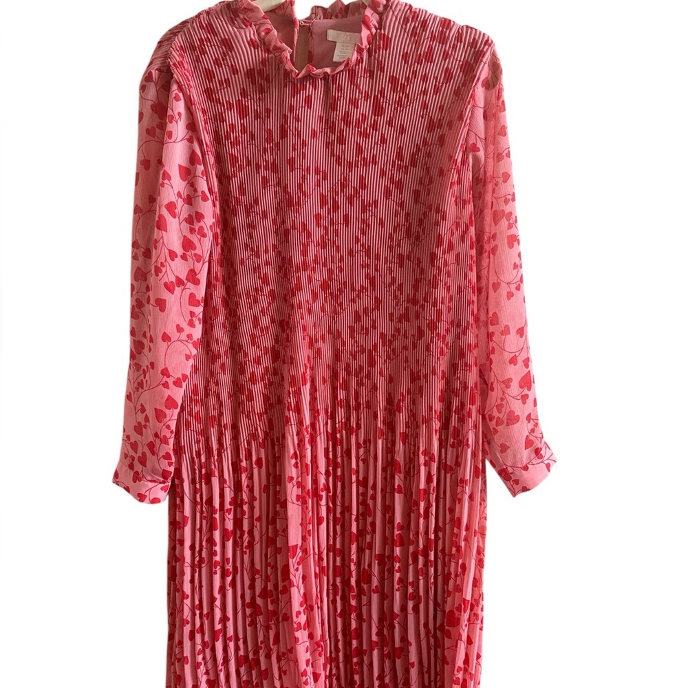 H & M Women’s Size 12‎ Petite Red Pink Heart Midi Dress Pleated Ruffled Collar